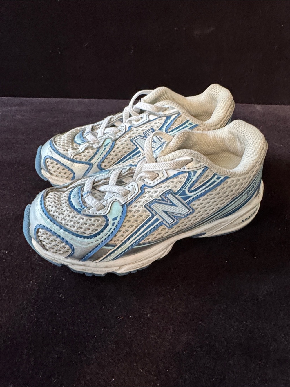New Balance 740 Bungee Lace Toddler Sneakers in "Ice Blue/Sea sz 9